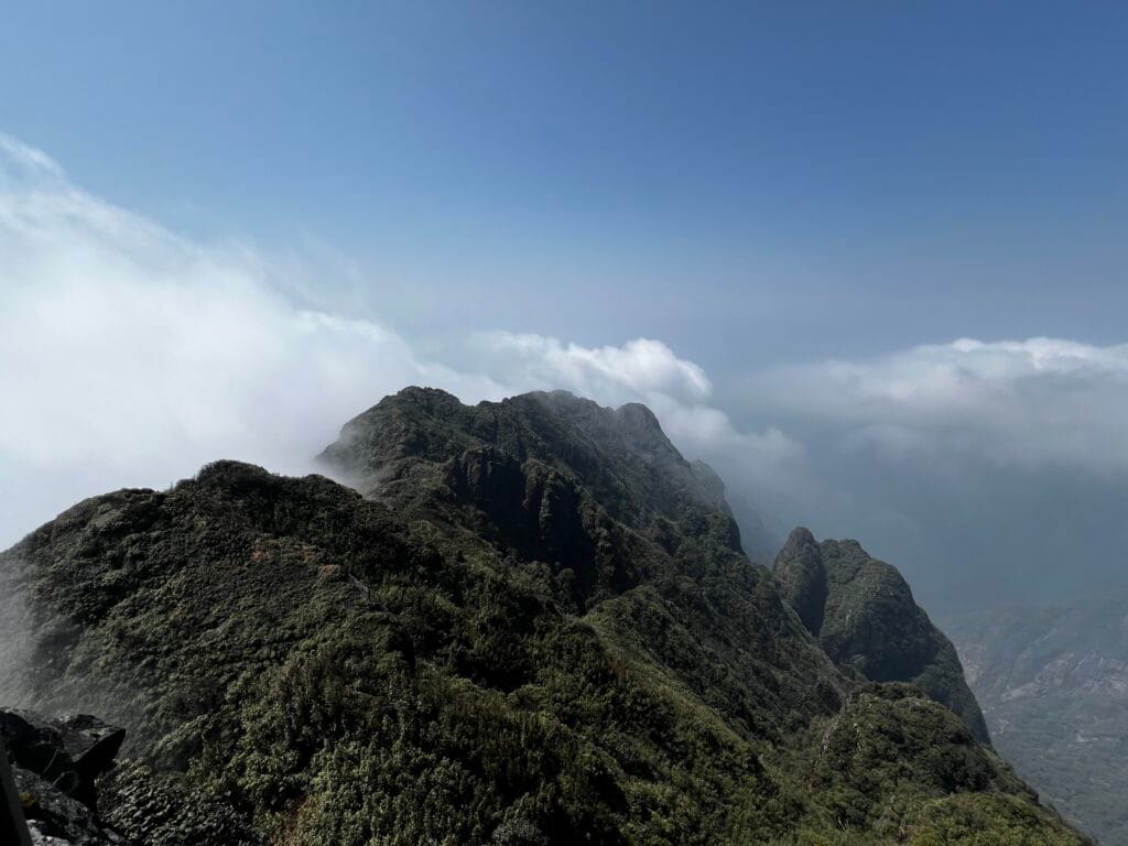 판시판 정상 구름위 전경 - 인도차이나 최고봉 3143m